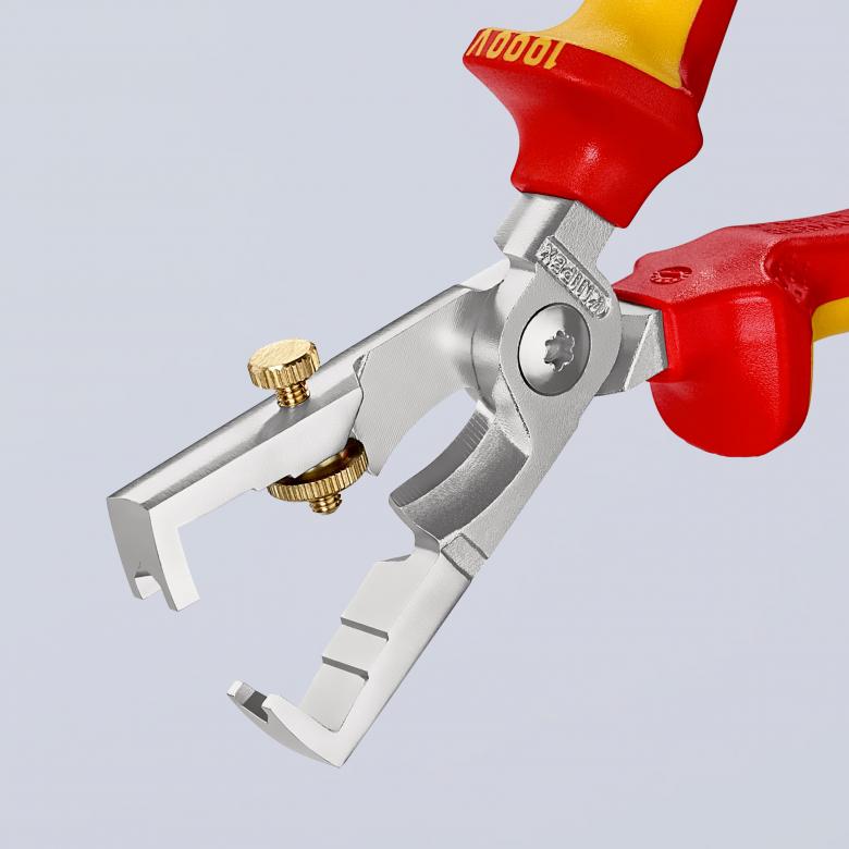 item-images-KLIJEŠTA ZA SKIDANJE IZOLACIJE 180 mm SA ŠKARAMA ZA KABELE 1000V KNIPEX 13 66 180-
